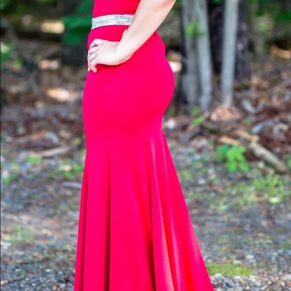 Red prom dress - Picture 3 of 8